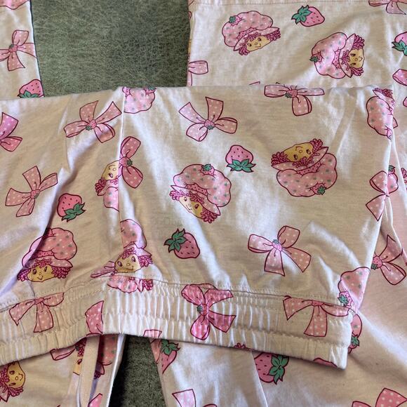 Strawberry Shortcake Pajama Set - Picture 4 of 6